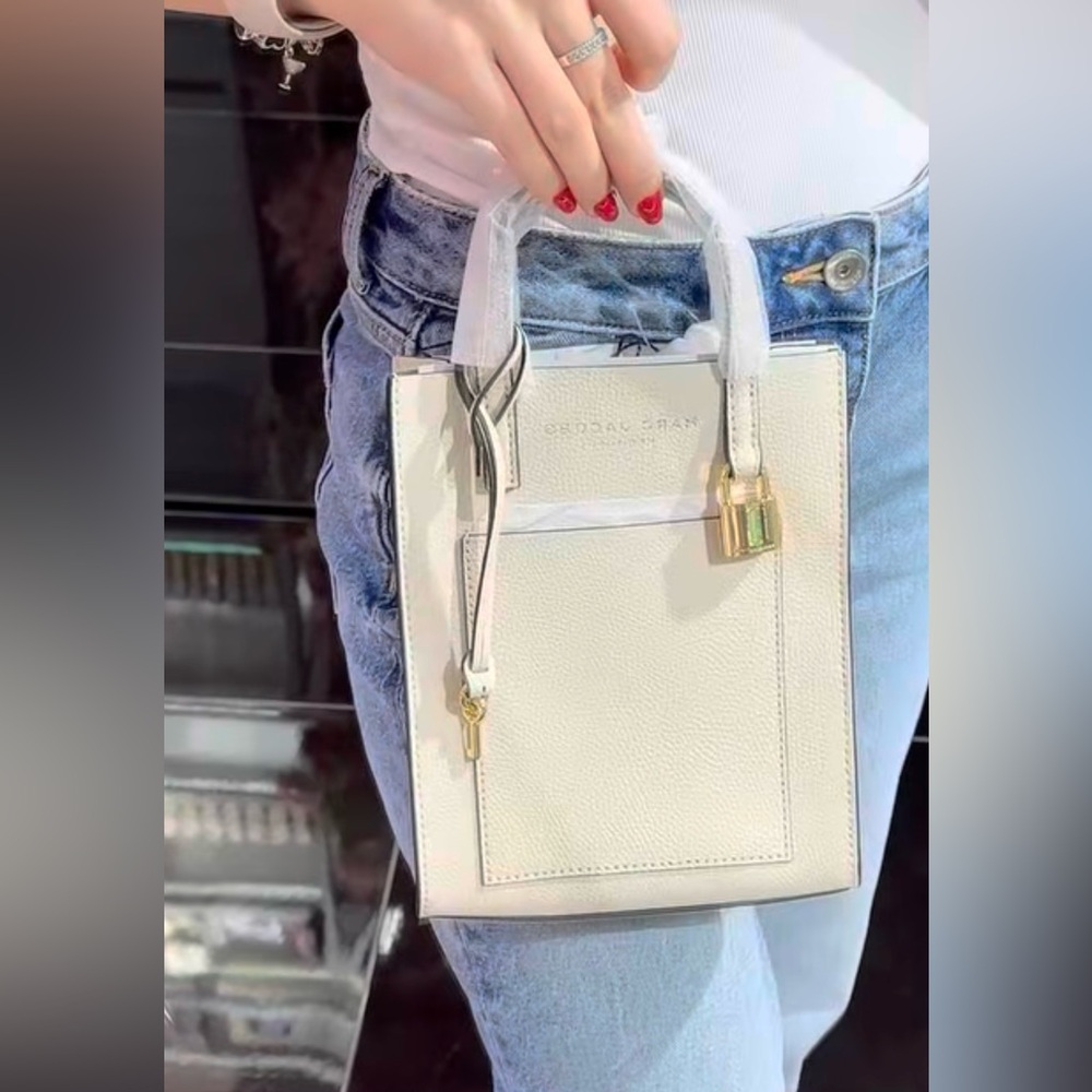 Marc Jacobs Cream Crossbody - Picture 7 of 7